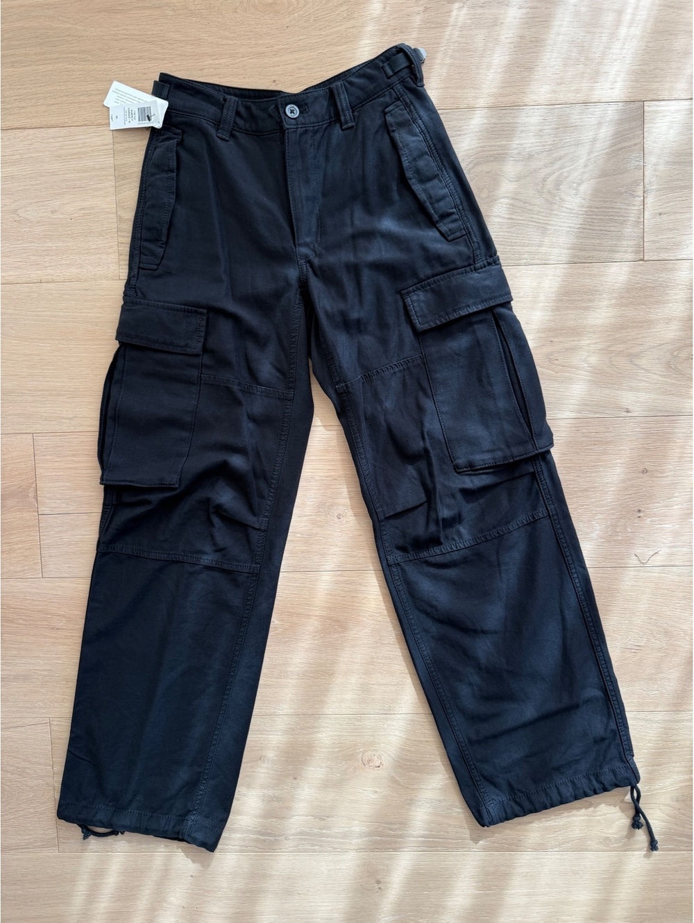 Aritzia TNA Supply Cargo Pants Size 00 Black NWT Wide Leg Utility Pants